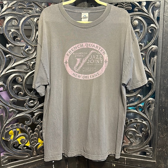 French Quarter / Saxophone / Jazz New Orleans Louisiana Travel Tee / T Shirt Top - Picture 1 of 5